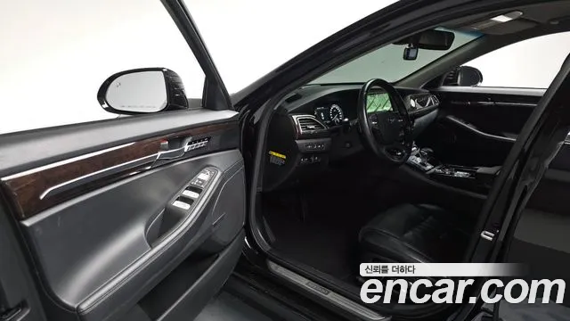 2018 Genesis EQ900 3.8 GDI AWD Sold VIN KMHG241DDJU046658 – engine bay