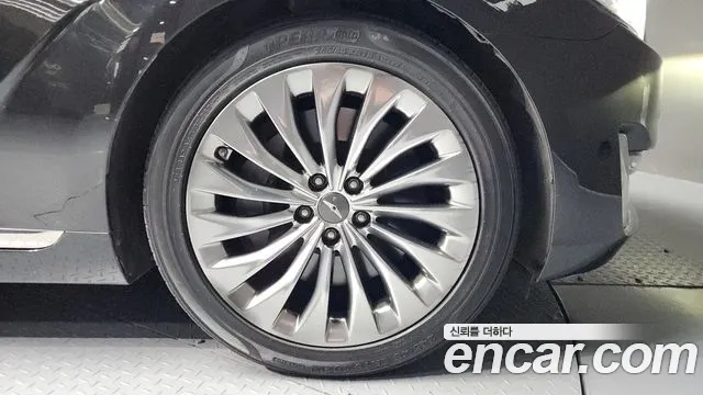 2018 Genesis EQ900 3.8 GDI AWD Sold VIN KMHG241DDJU049876 – interior seats 2018 Genesis EQ900 3.8 GDI AWD Sold VIN KMHG241DDJU049876 – interior seats