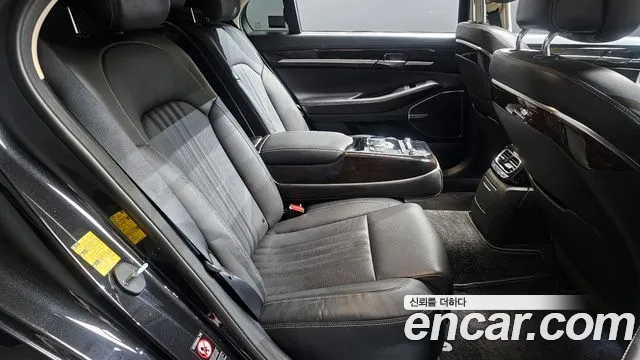 2019 Genesis G90 3.8 AWD Sold VIN KMHG241DDKU062767 – exterior detail