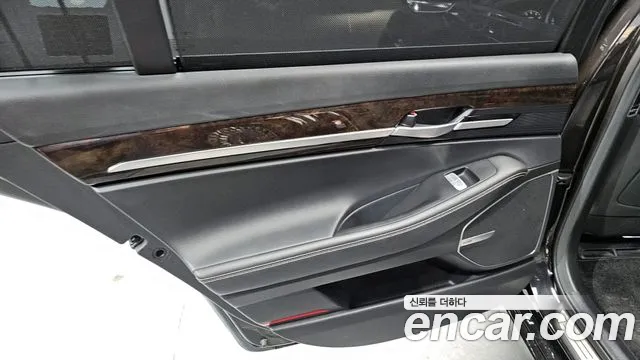 2019 Genesis G90 3.8 AWD Sold VIN KMHG241DDKU063143 – trunk area 2019 Genesis G90 3.8 AWD Sold VIN KMHG241DDKU063143 – trunk area