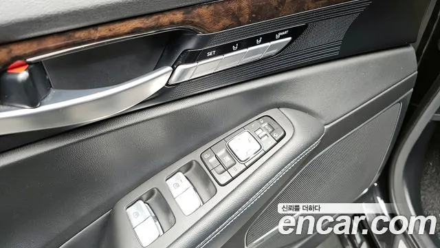 2019 Genesis G90 3.8 AWD Sold VIN KMHG241DDKU063143 – photo 23 2019 Genesis G90 3.8 AWD Sold VIN KMHG241DDKU063143 – photo 23