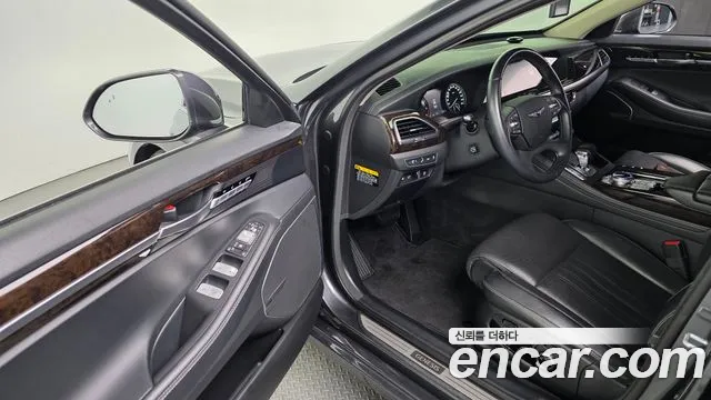 2019 Genesis G90 3.8 AWD Sold VIN KMHG241DDKU063789 – trunk area