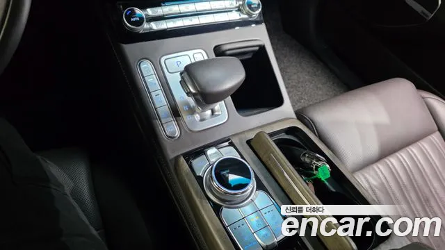 2019 Genesis G90 3.8 AWD Sold VIN KMHG241DDKU068797 – photo 17