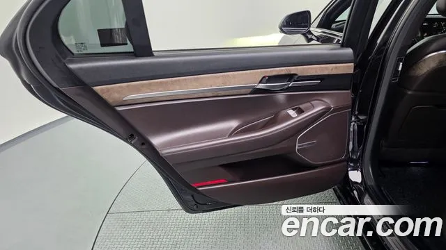 2019 Genesis G90 3.8 AWD Sold VIN KMHG241DDKU068797 – photo 24