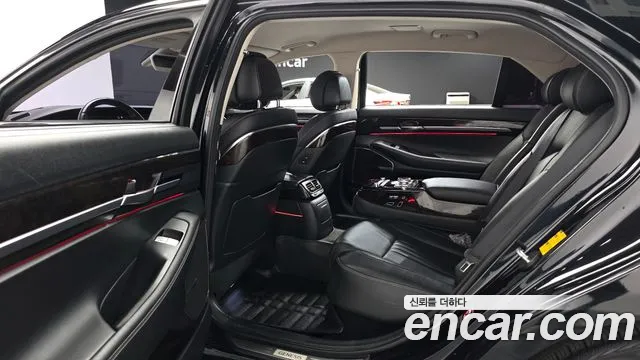 2019 Genesis G90 3.8 AWD Sold VIN KMHG241DDKU072490 – side profile 2019 Genesis G90 3.8 AWD Sold VIN KMHG241DDKU072490 – side profile