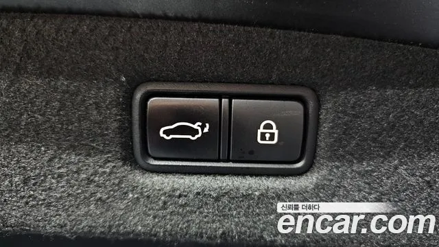 2019 Genesis G90 3.8 AWD Sold VIN KMHG241DDKU077097 – rear exterior 2019 Genesis G90 3.8 AWD Sold VIN KMHG241DDKU077097 – rear exterior