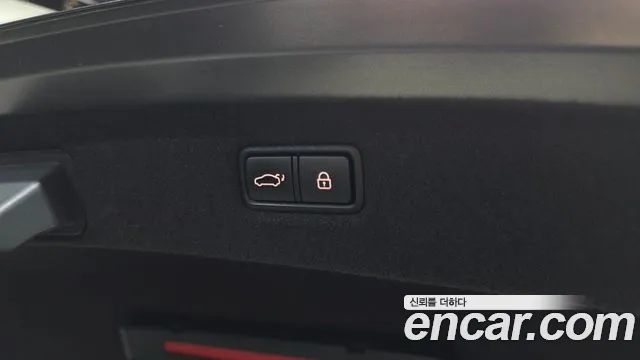 2020 Genesis G90 3.8 AWD Sold VIN KMHG241DDLU078398 – exterior detail