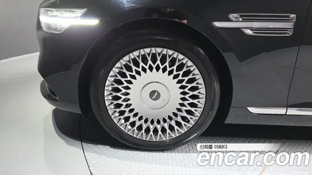 2020 Genesis G90 3.8 AWD Sold VIN KMHG241DDLU081801 – engine bay 2020 Genesis G90 3.8 AWD Sold VIN KMHG241DDLU081801 – engine bay