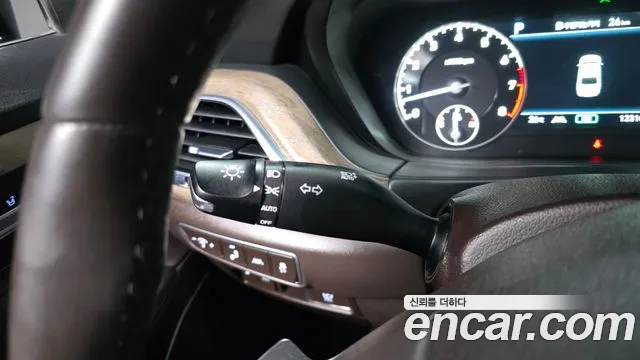 2020 Genesis G90 3.8 AWD Sold VIN KMHG241DDLU081801 – photo 32 2020 Genesis G90 3.8 AWD Sold VIN KMHG241DDLU081801 – photo 32