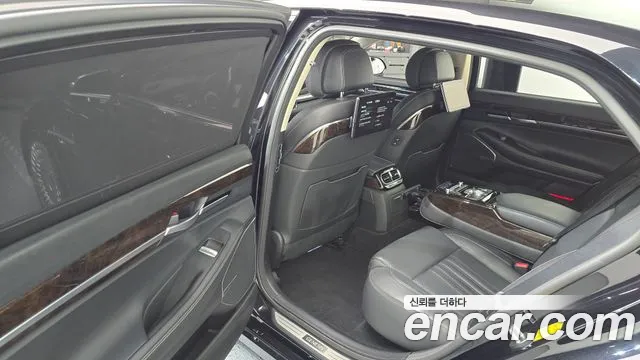 2021 Genesis G90 3.8 AWD Sold VIN KMHG241DDMU095100 – rear exterior