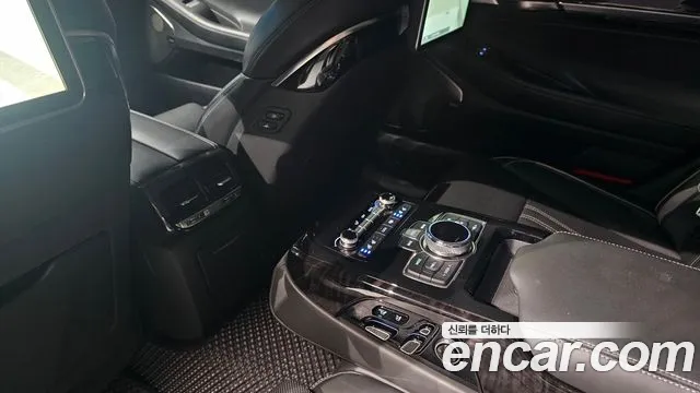 2018 Genesis EQ900 3.8 GDI AWD Sold VIN KMHG341DDJU046423 – engine bay