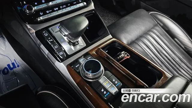 2018 Genesis EQ900 3.8 GDI AWD Sold VIN KMHG341DDJU050178 – dashboard
