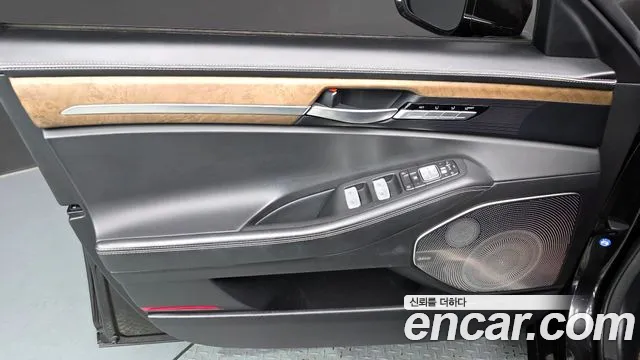 2019 Genesis G90 3.8 AWD Sold VIN KMHG341DDKU063612 – interior seats 2019 Genesis G90 3.8 AWD Sold VIN KMHG341DDKU063612 – interior seats