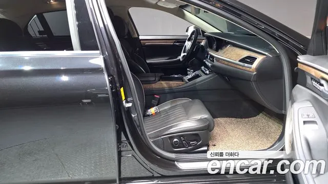 2019 Genesis G90 3.8 AWD Sold VIN KMHG341DDKU063612 – photo 20 2019 Genesis G90 3.8 AWD Sold VIN KMHG341DDKU063612 – photo 20