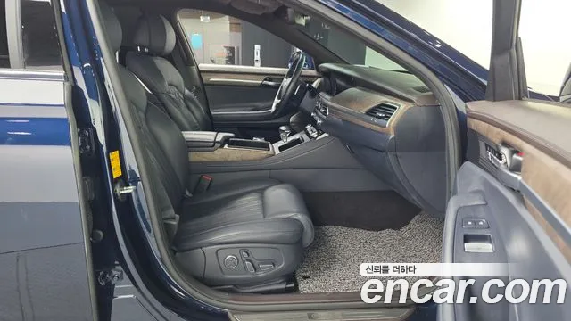 2021 Genesis G90 3.8 AWD Sold VIN KMHG341DDMU089427 – trunk area