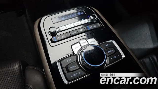 2021 Genesis G90 5.0 AWD Sold VIN KMHG341HDMU084502 – photo 13 2021 Genesis G90 5.0 AWD Sold VIN KMHG341HDMU084502 – photo 13