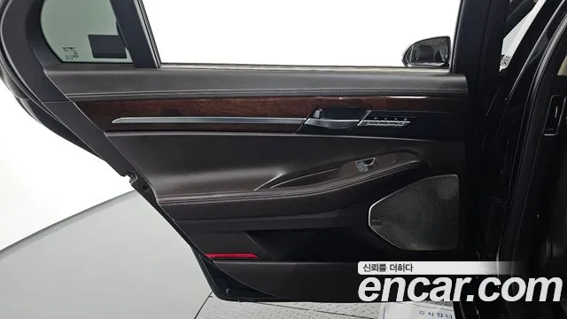 2017 Genesis EQ900 5.0 GDI AWD Sold VIN KMHG541HDHU028182 – photo 31