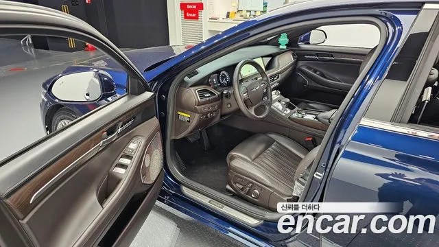 2019 Genesis G90 5.0 AWD Sold VIN KMHG541HDKU072022 – interior seats 2019 Genesis G90 5.0 AWD Sold VIN KMHG541HDKU072022 – interior seats