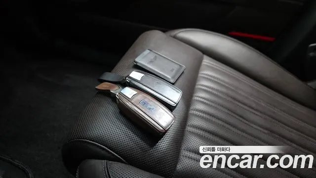 2019 Genesis G90 5.0 AWD Sold VIN KMHG541HDKU074302 – photo 18 2019 Genesis G90 5.0 AWD Sold VIN KMHG541HDKU074302 – photo 18
