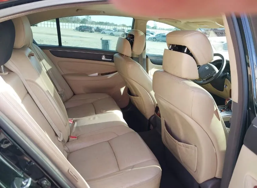 2013 HYUNDAI Genesis Used VIN KMHGC4DD1DU254398 – exterior detail