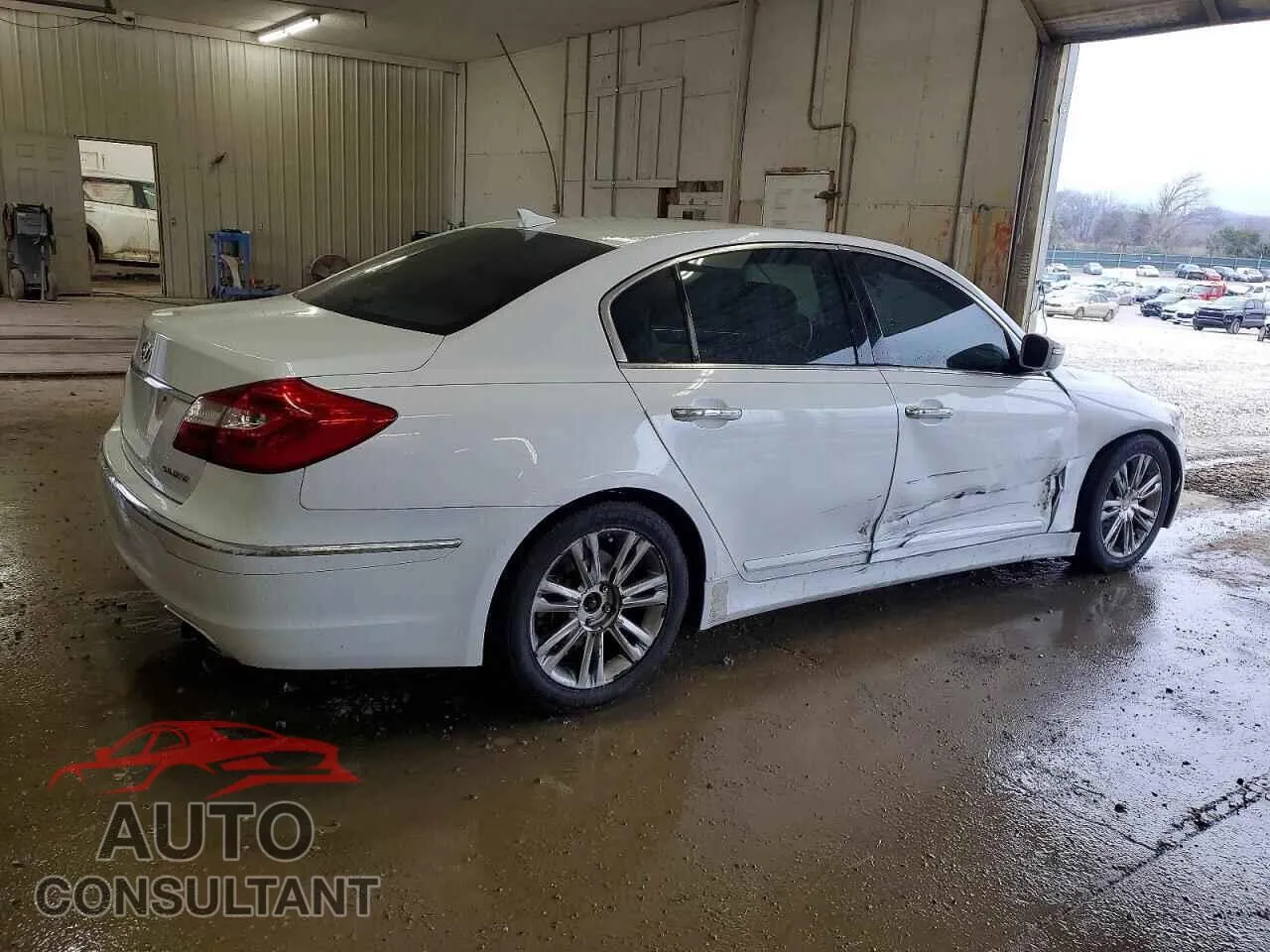 2014 HYUNDAI GENESIS Damaged VIN KMHGC4DD5EU266054 – side profile