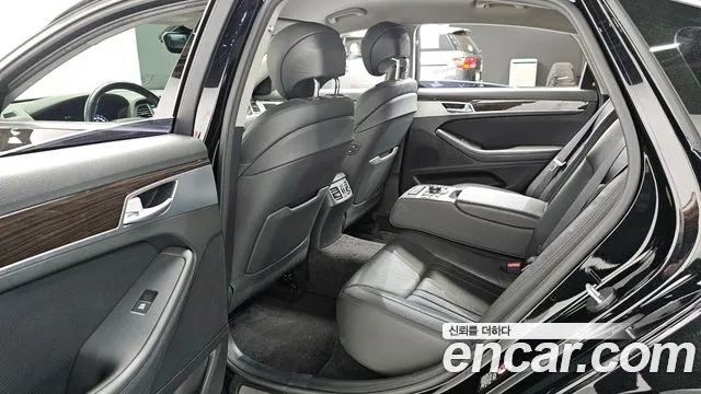 2017 Genesis G80 3.3 GDI Sold VIN KMHGL41DBHU213052 – photo 12 2017 Genesis G80 3.3 GDI Sold VIN KMHGL41DBHU213052 – photo 12