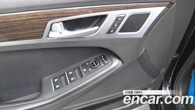 2018 Genesis G80 3.3 GDI Sold VIN KMHGL41DBJU249018 – exterior detail 2018 Genesis G80 3.3 GDI Sold VIN KMHGL41DBJU249018 – exterior detail