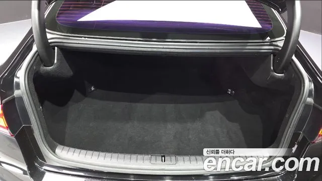 2018 Genesis G80 3.3 GDI Sold VIN KMHGL41DBJU250673 – photo 14 2018 Genesis G80 3.3 GDI Sold VIN KMHGL41DBJU250673 – photo 14