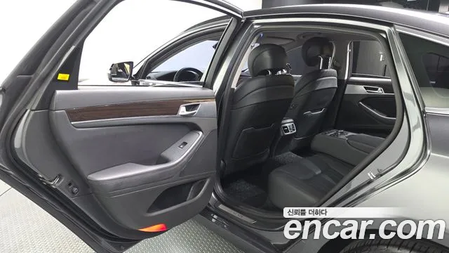 2018 Genesis G80 3.3 GDI Sold VIN KMHGL41DBJU275948 – photo 22