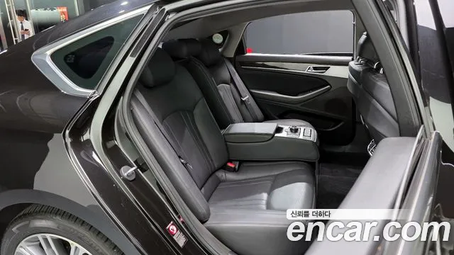 2018 Genesis G80 3.3 GDI Sold VIN KMHGL41DBJU287603 – exterior detail 2018 Genesis G80 3.3 GDI Sold VIN KMHGL41DBJU287603 – exterior detail