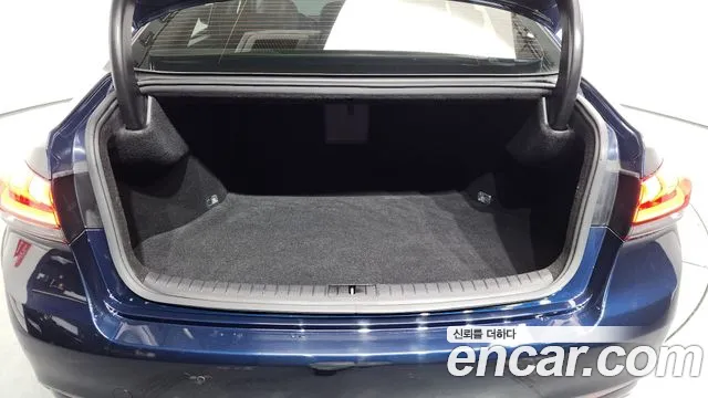 2020 Genesis G80 3.3 GDI Sold VIN KMHGL41DBLU341721 – exterior detail