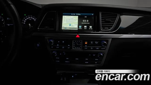 2018 Genesis G80 3.3 GDI AWD Sold VIN KMHGL41DDJU253599 – interior seats