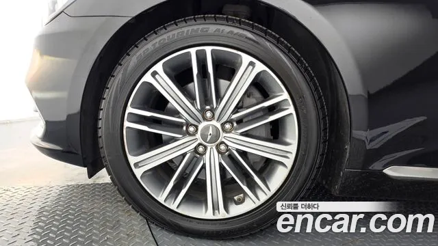 2018 Genesis G80 3.3 GDI AWD Sold VIN KMHGL41DDJU257746 – photo 19 2018 Genesis G80 3.3 GDI AWD Sold VIN KMHGL41DDJU257746 – photo 19