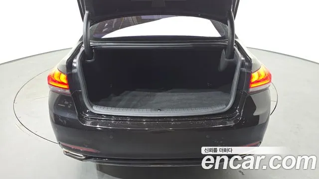 2018 Genesis G80 3.3 GDI AWD Sold VIN KMHGL41DDJU259222 – photo 15 2018 Genesis G80 3.3 GDI AWD Sold VIN KMHGL41DDJU259222 – photo 15
