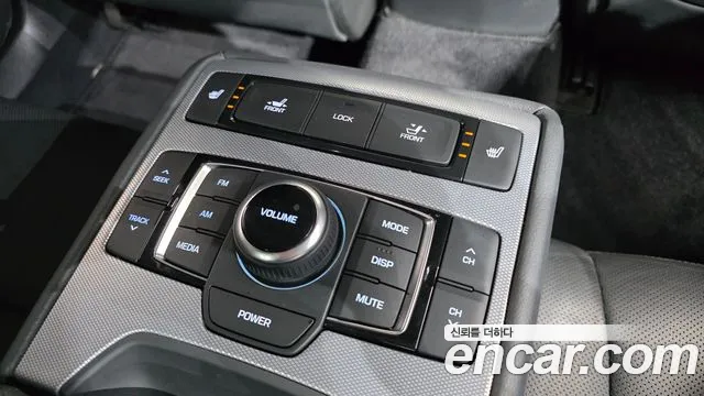 2018 Genesis G80 3.3 GDI AWD Sold VIN KMHGL41DDJU259919 – photo 17 2018 Genesis G80 3.3 GDI AWD Sold VIN KMHGL41DDJU259919 – photo 17