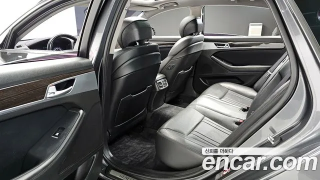 2018 Genesis G80 3.3 GDI AWD Sold VIN KMHGL41DDJU283410 – photo 14