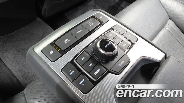 2019 Genesis G80 3.3 GDI AWD Sold VIN KMHGL41DDKU324242 – photo 28
