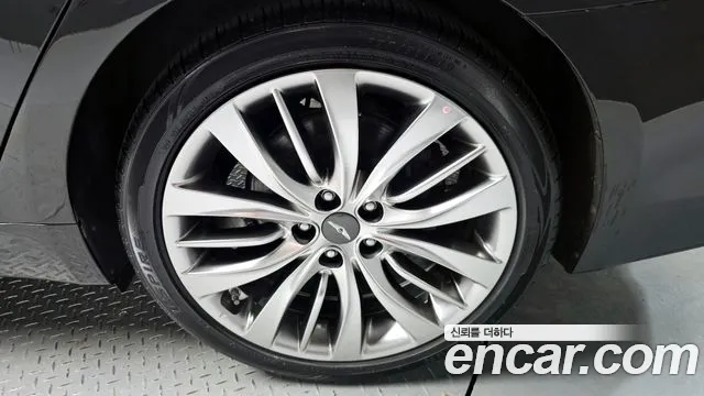 2019 Genesis G80 3.8 GDI AWD VIN KMHGL41EDKU313815