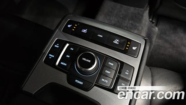 2019 Genesis G80 3.8 GDI AWD Sold VIN KMHGL41EDKU313815 – photo 14 2019 Genesis G80 3.8 GDI AWD Sold VIN KMHGL41EDKU313815 – photo 14