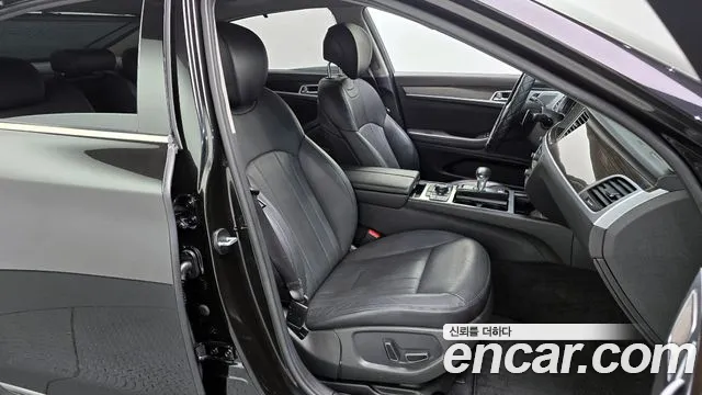 2017 Genesis G80 3.3 GDI Sold VIN KMHGM41DBHU236126 – interior seats 2017 Genesis G80 3.3 GDI Sold VIN KMHGM41DBHU236126 – interior seats