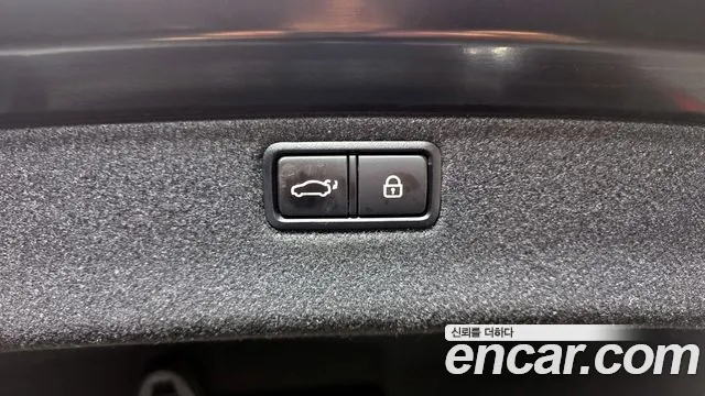 2017 Genesis G80 3.3 GDI Sold VIN KMHGM41DBHU236126 – photo 15 2017 Genesis G80 3.3 GDI Sold VIN KMHGM41DBHU236126 – photo 15