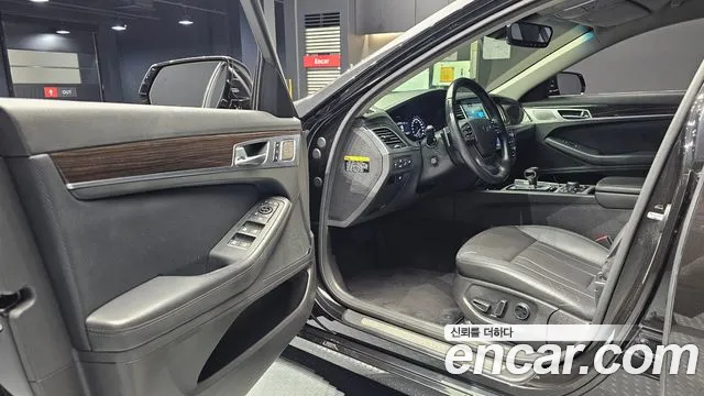 2018 Genesis G80 3.3 GDI Sold VIN KMHGM41DBJU268580 – rear exterior 2018 Genesis G80 3.3 GDI Sold VIN KMHGM41DBJU268580 – rear exterior