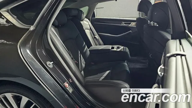 2018 Genesis G80 3.3 GDI Sold VIN KMHGM41DBJU268580 – photo 13 2018 Genesis G80 3.3 GDI Sold VIN KMHGM41DBJU268580 – photo 13