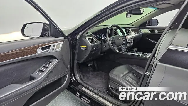 2018 Genesis G80 3.3 GDI Sold VIN KMHGM41DBJU275094 – exterior detail 2018 Genesis G80 3.3 GDI Sold VIN KMHGM41DBJU275094 – exterior detail