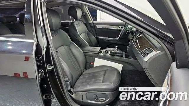 2018 Genesis G80 3.3 GDI Sold VIN KMHGM41DBJU275094 – trunk area 2018 Genesis G80 3.3 GDI Sold VIN KMHGM41DBJU275094 – trunk area