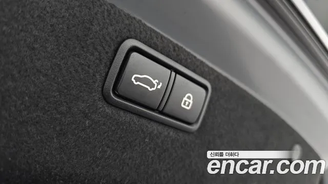 2019 Genesis G80 3.3 GDI Sold VIN KMHGM41DBKU328590 – undercarriage 2019 Genesis G80 3.3 GDI Sold VIN KMHGM41DBKU328590 – undercarriage