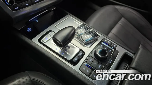 2019 Genesis G80 3.3 GDI Sold VIN KMHGM41DBKU328590 – photo 16 2019 Genesis G80 3.3 GDI Sold VIN KMHGM41DBKU328590 – photo 16