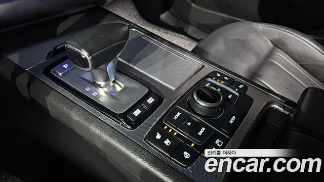 2019 Genesis G80 3.3 GDI Sold VIN KMHGM41DBKU333442 – undercarriage 2019 Genesis G80 3.3 GDI Sold VIN KMHGM41DBKU333442 – undercarriage