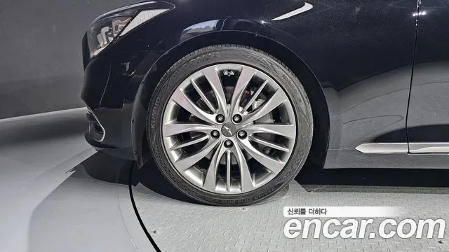 2017 Genesis G80 3.3 GDI AWD VIN KMHGM41DDHU215557