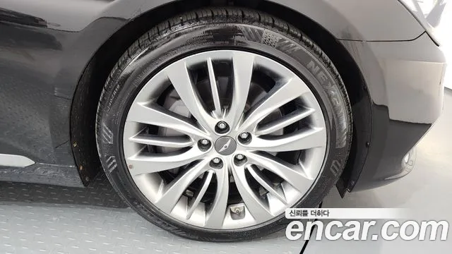 2017 Genesis G80 3.3 GDI AWD Sold VIN KMHGM41DDHU233163 – dashboard